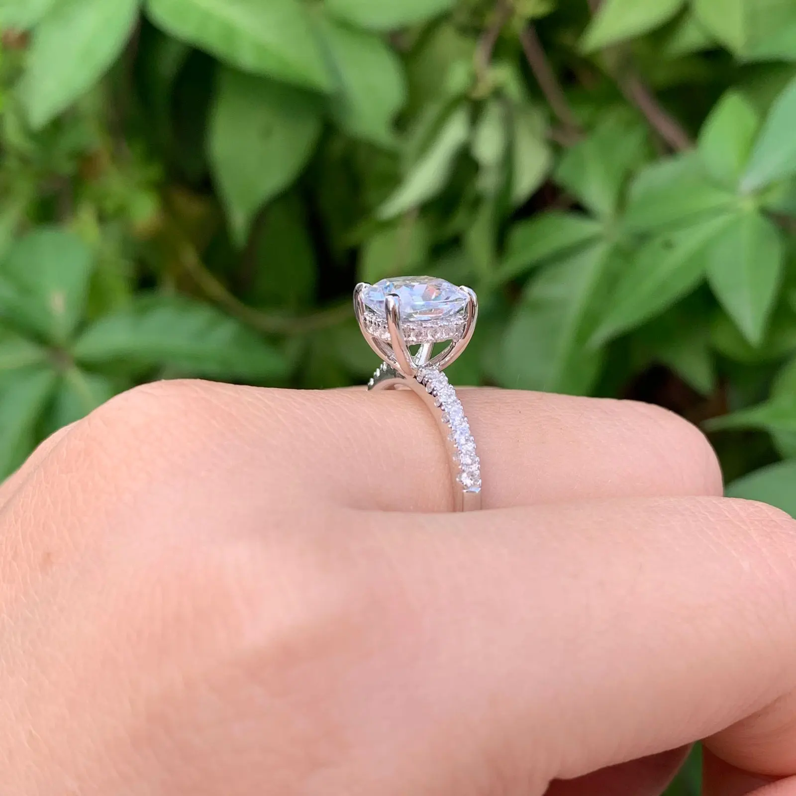 Wuziwen Cushion Cut AAA Cubic Zircon Solid 925 Sterling Silver Wedding Engagement Rings For Women Classic Fine Jewelry BR1146 
Wuziwen Cushion Cut AAA Cubic Zircon Solid 925 Sterling Silver Wedding Engagement Rings For Women Classic Fine Jewelry BR1146