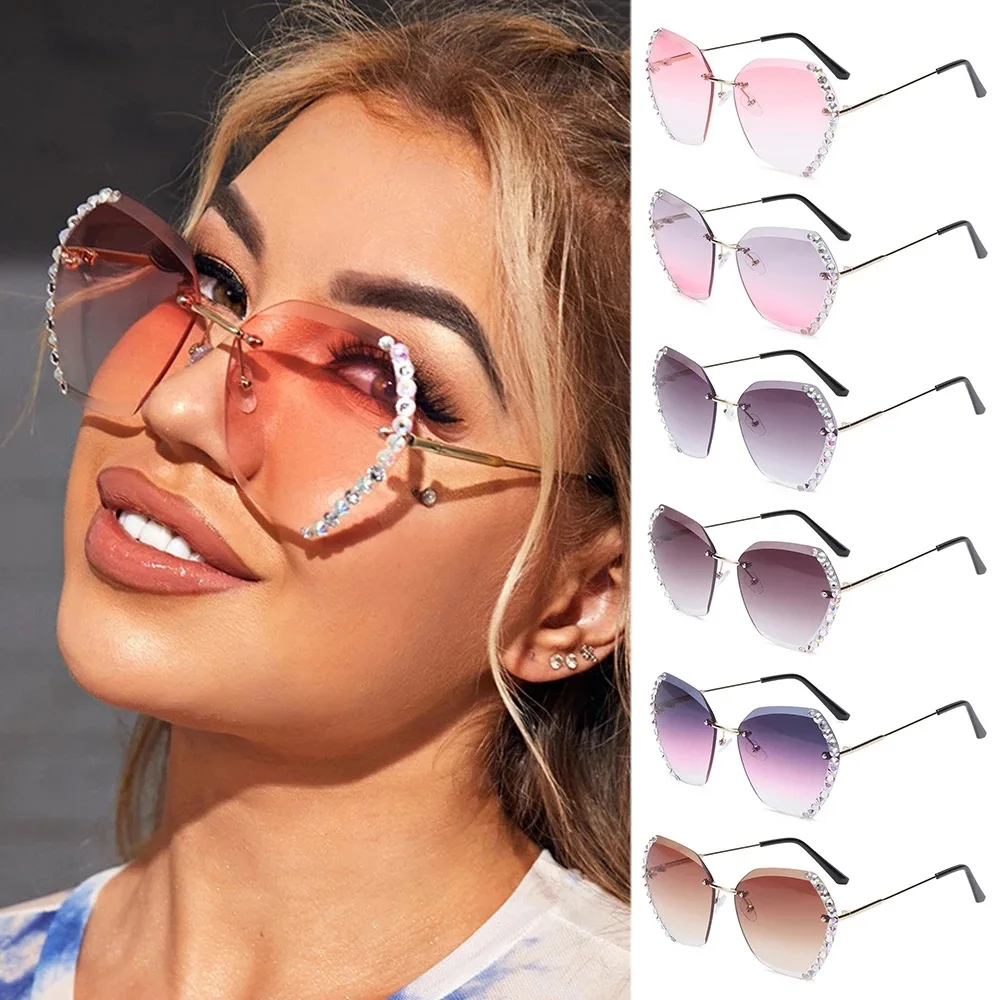New Fashion Sunglasses UV400 Women Ocean Water Cut Trimmed Lens Point drill Tea Gradient Sun Glasses Female
New Fashion Sunglasses UV400 Women Ocean Water Cut Trimmed Lens Point drill Tea Gradient Sun Glasses Female