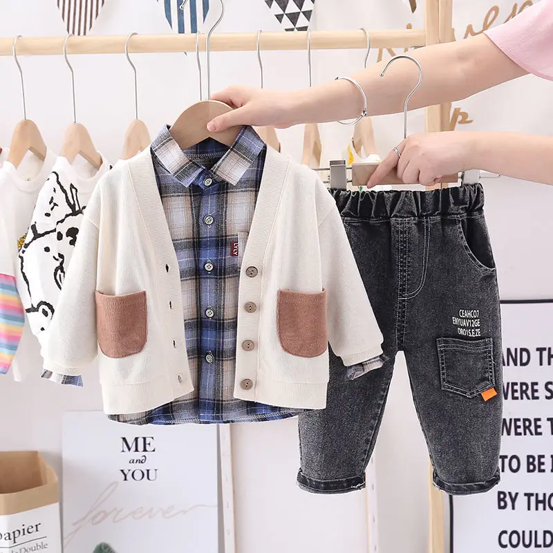Boys spring and autumn suits baby spring clothes 0-3 years old children's 3-piece suit Sweater cardigan +checkered shirt + jeans
Boys spring and autumn suits baby spring clothes 0-3 years old children's 3-piece suit Sweater cardigan +checkered shirt + jeans