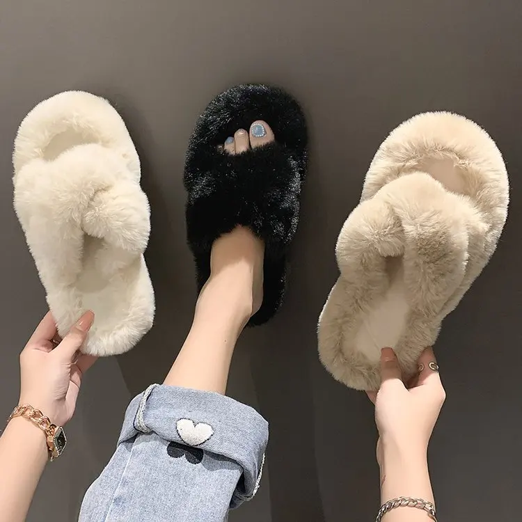 Winter Ladies Cotton Slippers Simple and Comfortable Pure Color Cotton Slippers Women Flat Slippers Women Furry Slippers Women
Winter Ladies Cotton Slippers Simple and Comfortable Pure Color Cotton Slippers Women Flat Slippers Women Furry Slippers Women