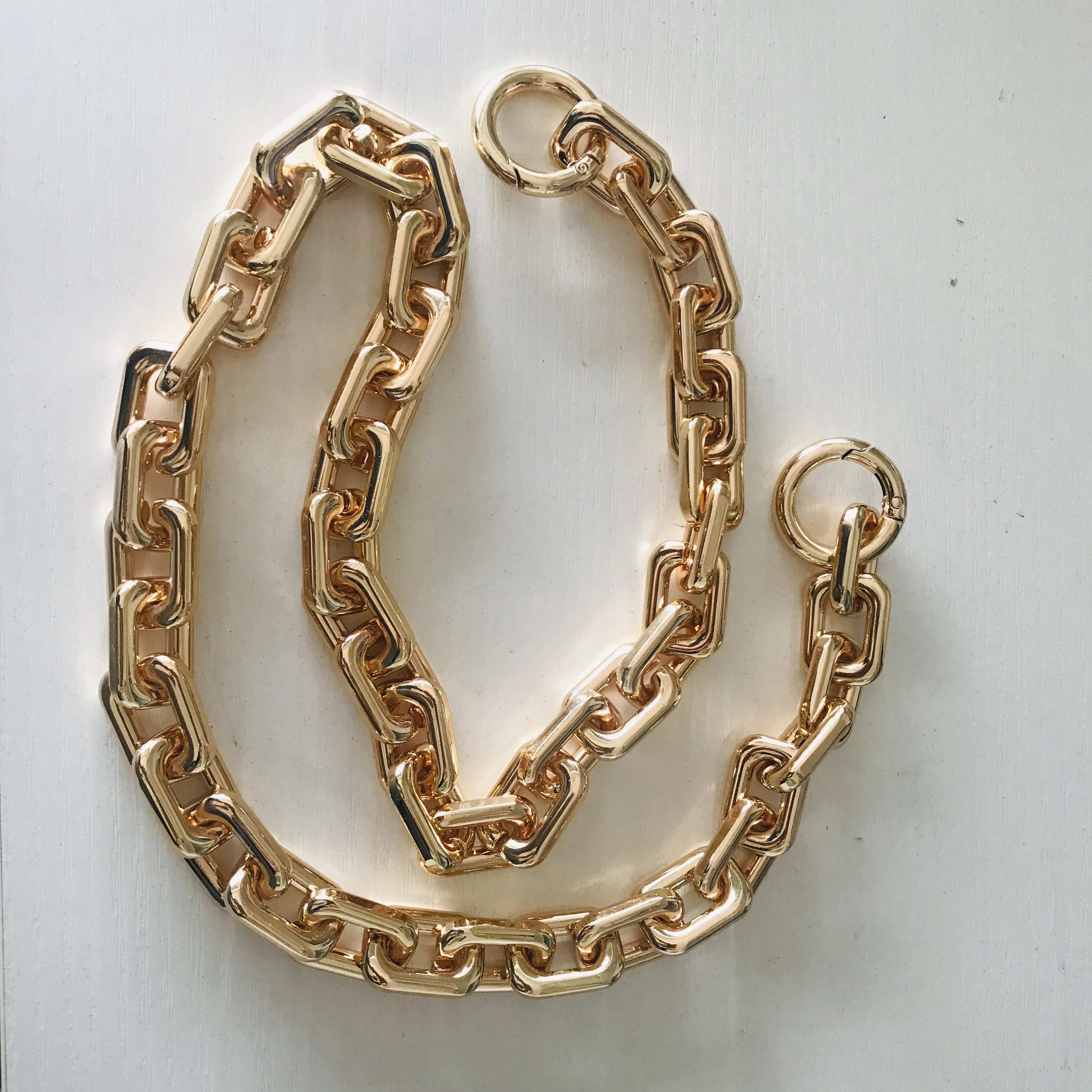 Gold Bronze metal thick large rectangle chains strap famous brand handbag DIY Belt Bag Strap Accessories Hardware high quality
Gold Bronze metal thick large rectangle chains strap famous brand handbag DIY Belt Bag Strap Accessories Hardware high quality