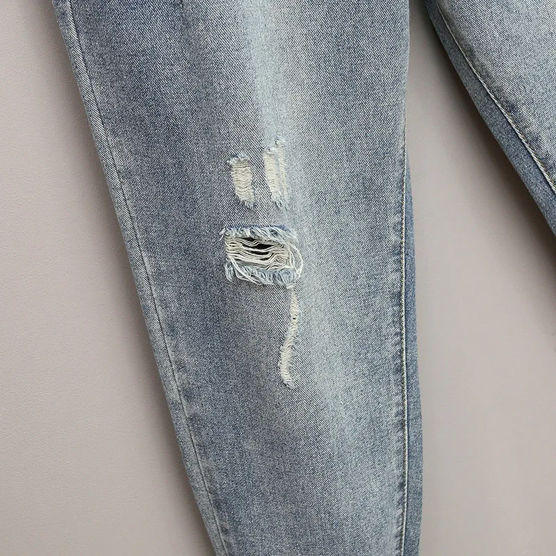 4XL 5XL Plus Size Vintage Loose High Waist Jeans Women Streetwear Denim Mom Harem Pants Large Size Hole Ripped Jeans Women C6379
4XL 5XL Plus Size Vintage Loose High Waist Jeans Women Streetwear Denim Mom Harem Pants Large Size Hole Ripped Jeans Women C6379