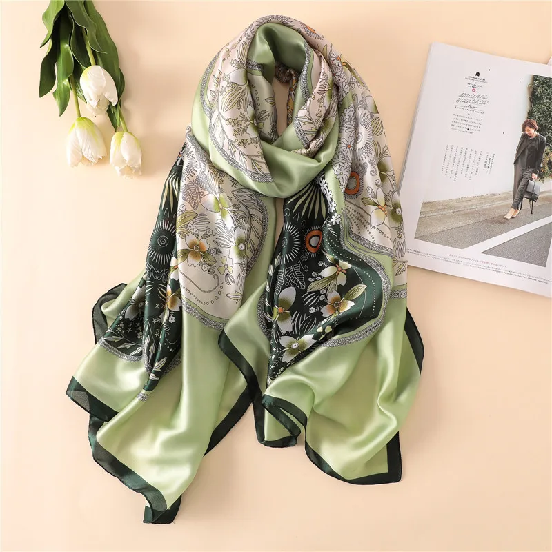 2020 new Sun protection women fashion quality soft silk scarf flower printing scarves female shawls Beach cover-ups wraps hot
2020 new Sun protection women fashion quality soft silk scarf flower printing scarves female shawls Beach cover-ups wraps hot
