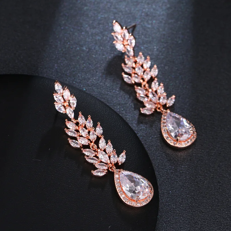 Euramerican Fashion Elegant Long Style Eardrop Maple Leaf Zircon Ear Stud All-match Women Crystal Earrings
Euramerican Fashion Elegant Long Style Eardrop Maple Leaf Zircon Ear Stud All-match Women Crystal Earrings