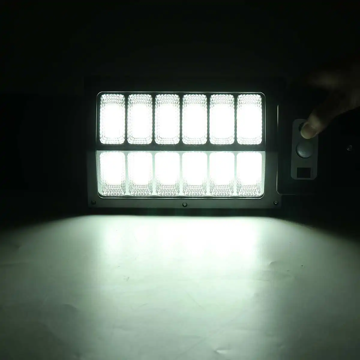 1000W 1500W LED Solar Street Light Outdoor Solar Lamp High PowerWaterproof PIR Motion Sensor Street Light for Garden Decoration
1000W 1500W LED Solar Street Light Outdoor Solar Lamp High PowerWaterproof PIR Motion Sensor Street Light for Garden Decoration