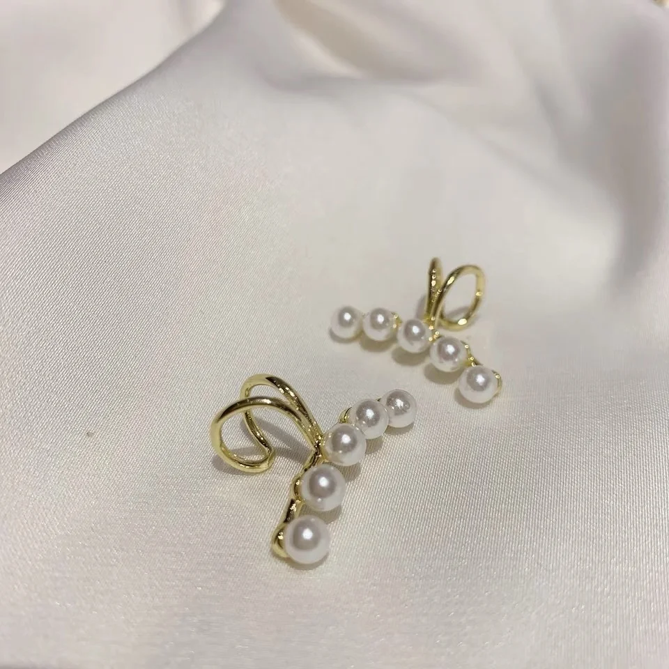 Personality Ear Bone Clip Is Simple, No Ear Hole Ear Clip French Advanced Pearl Earrings Trend Female Luxury
Personality Ear Bone Clip Is Simple, No Ear Hole Ear Clip French Advanced Pearl Earrings Trend Female Luxury