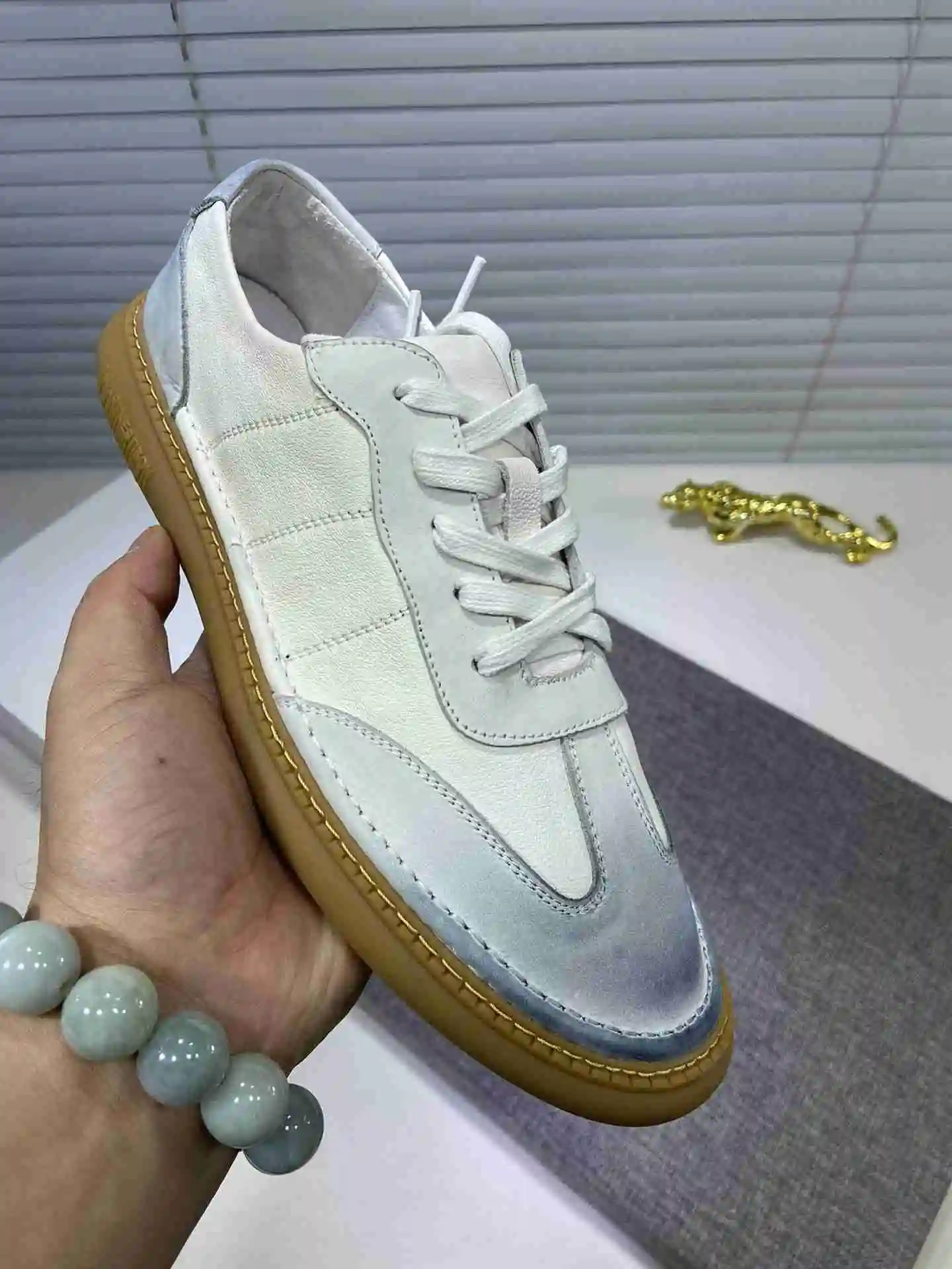 Men Classic Fashion Sneakers 2021 Autumn New Breathable Comfortable Trend Cloth Casual Men Shoes Fashion Pumps Male Shoes
Men Classic Fashion Sneakers 2021 Autumn New Breathable Comfortable Trend Cloth Casual Men Shoes Fashion Pumps Male Shoes