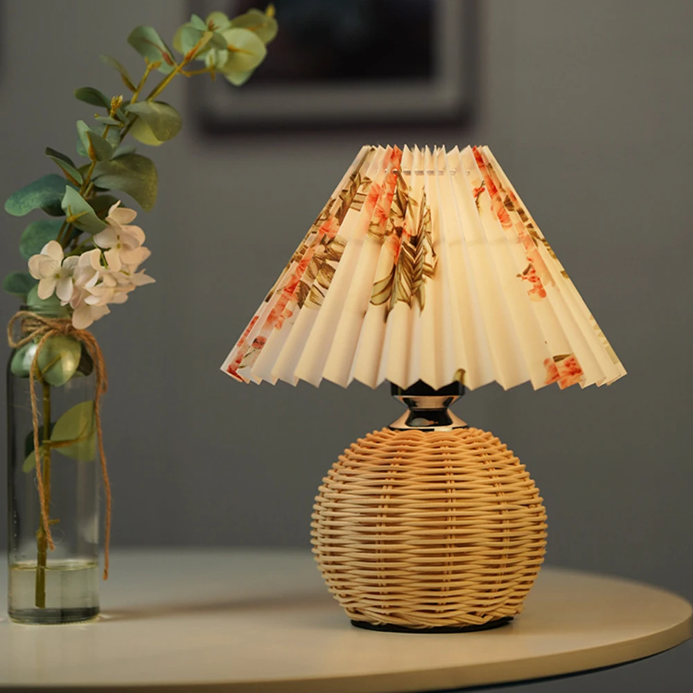 Яркая настольная лампа для домашнего декора, защита глаз, прикроватный ночник для спальни, освещение для чтения, гостиной, настольная лампа,... 
Яркая настольная лампа для домашнего декора, защита глаз, прикроватный ночник для спальни, освещение для чтения, гостиной, настольная лампа,...