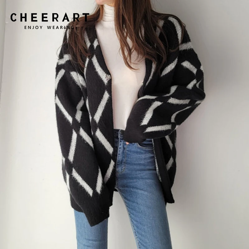 Черный кардиган CHEERART с ромбовидным узором, Женский вязаный свитер Ulzzang зима 2021, модный кардиган на одной пуговице, свитер, одежда
Черный кардиган CHEERART с ромбовидным узором, Женский вязаный свитер Ulzzang зима 2021, модный кардиган на одной пуговице, свитер, одежда