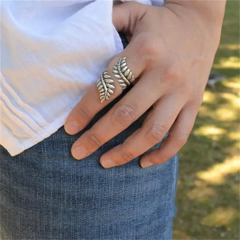 Bohemian Women's Engagement Ring Vintage Silver Colour Leaf Open Ring 2021 Fashion Trend Couple Ring Pairing
Bohemian Women's Engagement Ring Vintage Silver Colour Leaf Open Ring 2021 Fashion Trend Couple Ring Pairing