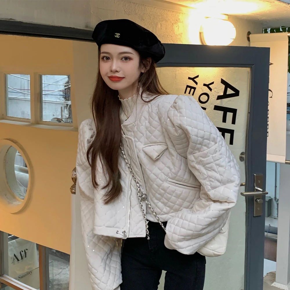 Women's Chic Glitter Jacket Autumn Winter High Street Long Sleeve Zipper Short Jacket Lady Elegant O Neck Solid Color Outwear
Women's Chic Glitter Jacket Autumn Winter High Street Long Sleeve Zipper Short Jacket Lady Elegant O Neck Solid Color Outwear