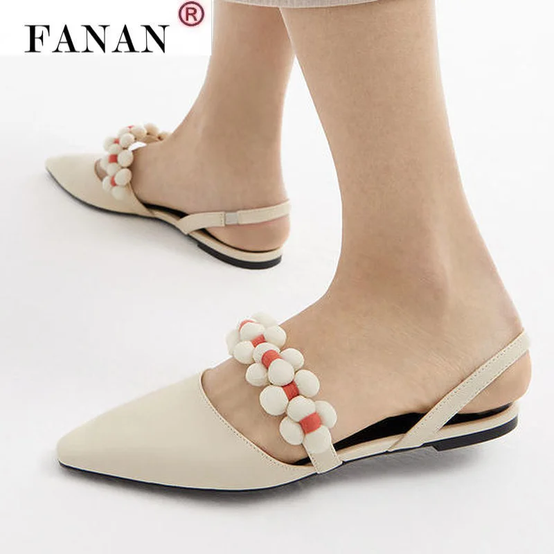 2021 New Summer Fashion Pointed Sandals Low-heeled Open Toe Women Comfortable Half Slippers Flowers Women's Casual Sandals
2021 New Summer Fashion Pointed Sandals Low-heeled Open Toe Women Comfortable Half Slippers Flowers Women's Casual Sandals