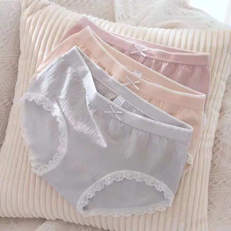 Трусы женские хлопковые бесшовные с антибактериальной промежностью, со средней талией, в Корейском стиле
Трусы женские хлопковые бесшовные с антибактериальной промежностью, со средней талией, в Корейском стиле