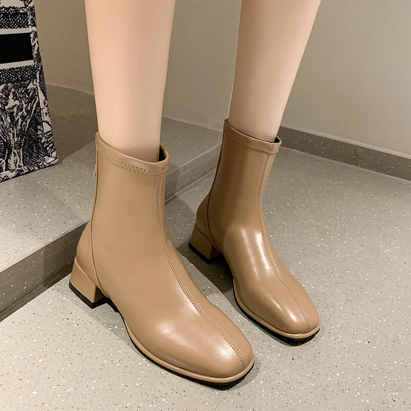 Women's Warm Plush Ankle Boots 2022 Women's Square Toe Zipper Short Boots Winter Women's Casual Short Boots Square Heel Boots
Women's Warm Plush Ankle Boots 2022 Women's Square Toe Zipper Short Boots Winter Women's Casual Short Boots Square Heel Boots