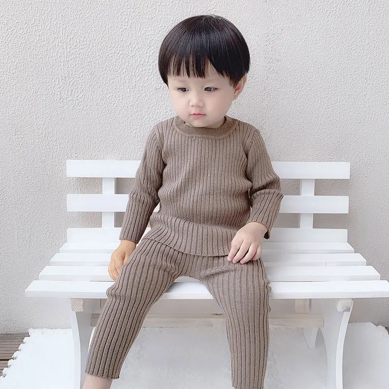 Комплект нижнего белья для малышей, топ + штаны, комплект из 2 предметов
Комплект нижнего белья для малышей, топ + штаны, комплект из 2 предметов