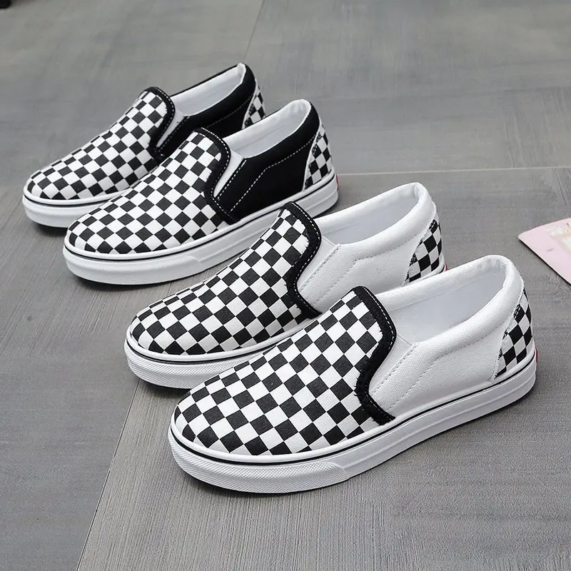 New Spring Women Slip on Flat Canvas Shoes Checkered Vulcanize Shoes Black White Plaid Female Casual Loafers Ladies Lazy Sneaker
New Spring Women Slip on Flat Canvas Shoes Checkered Vulcanize Shoes Black White Plaid Female Casual Loafers Ladies Lazy Sneaker