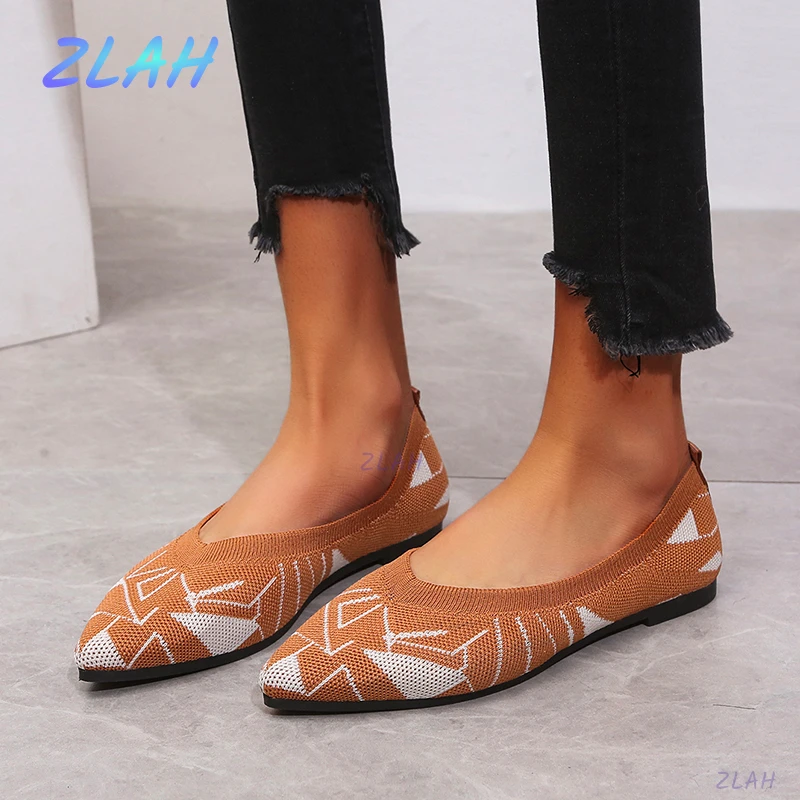 New Women's Flat Shoes Fashion Casual Shoes Zlah Comfortable Walking Large Size Pointed Toe Elastic Knitted Surface Women Shoes 
New Women's Flat Shoes Fashion Casual Shoes Zlah Comfortable Walking Large Size Pointed Toe Elastic Knitted Surface Women Shoes