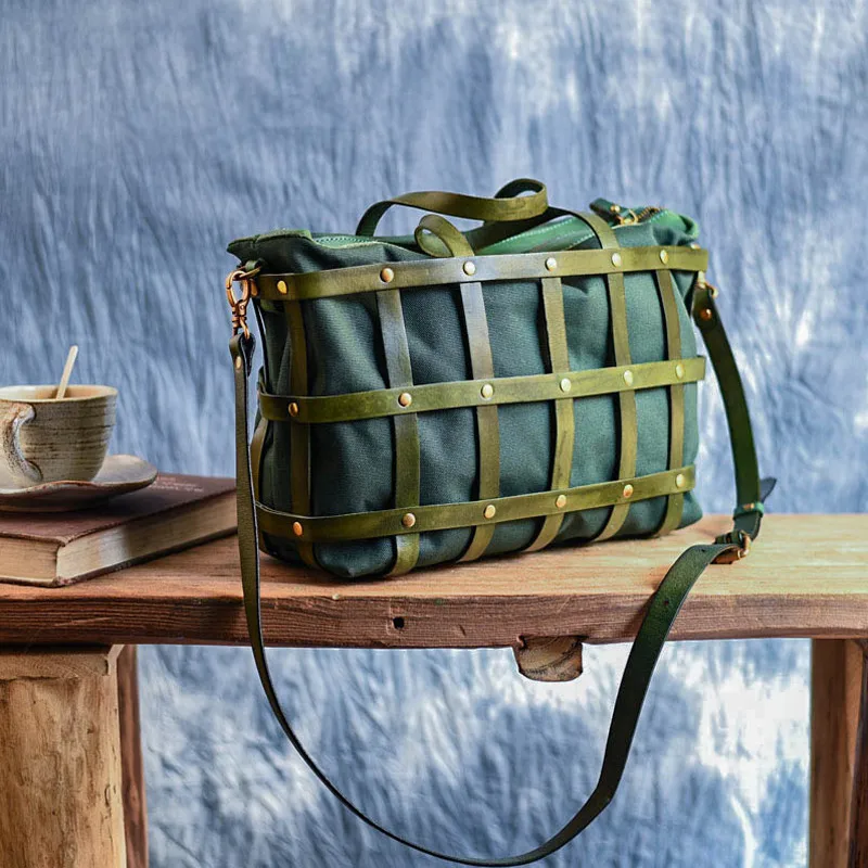 Fashion natural genuine leather ladies woven rivet vegetable basket handbag daily outdoor shopping large-capacity messenger bag
Fashion natural genuine leather ladies woven rivet vegetable basket handbag daily outdoor shopping large-capacity messenger bag