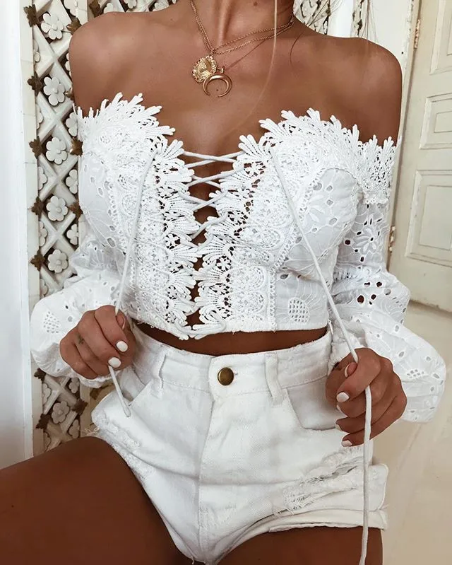 Women Tops Blouses 2021 Autumn Sexy Long Sleeve Off Shoulder Lace Hollow Lace Blouse Female Puff Sleeve Wear Shirts Oversized
Women Tops Blouses 2021 Autumn Sexy Long Sleeve Off Shoulder Lace Hollow Lace Blouse Female Puff Sleeve Wear Shirts Oversized