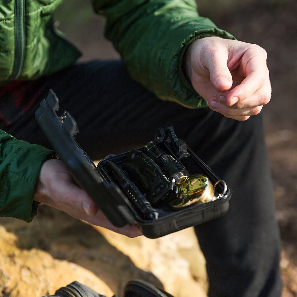 Survival Kit Set Military Outdoor Travel Mini Camping Tools Aid Kit Emergency Multifunct Survive Wristband First Aid Kit Bag
Survival Kit Set Military Outdoor Travel Mini Camping Tools Aid Kit Emergency Multifunct Survive Wristband First Aid Kit Bag