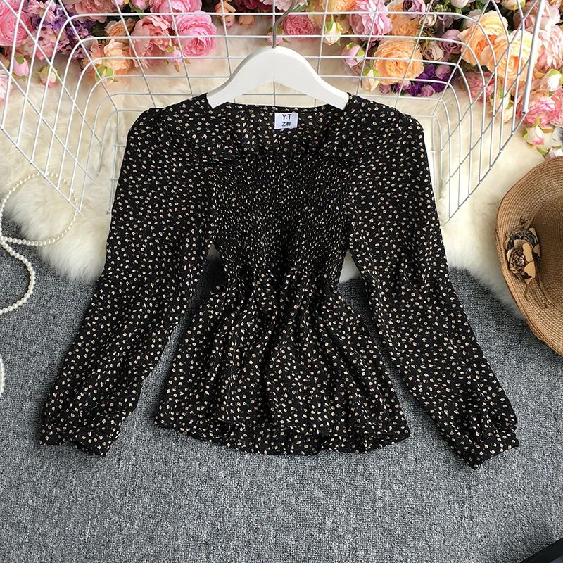 2021 New Spring Autumn Sweet versatile Square collar Long Sleeve Shirt high waist pleated waist floral print short Shirt Top
2021 New Spring Autumn Sweet versatile Square collar Long Sleeve Shirt high waist pleated waist floral print short Shirt Top