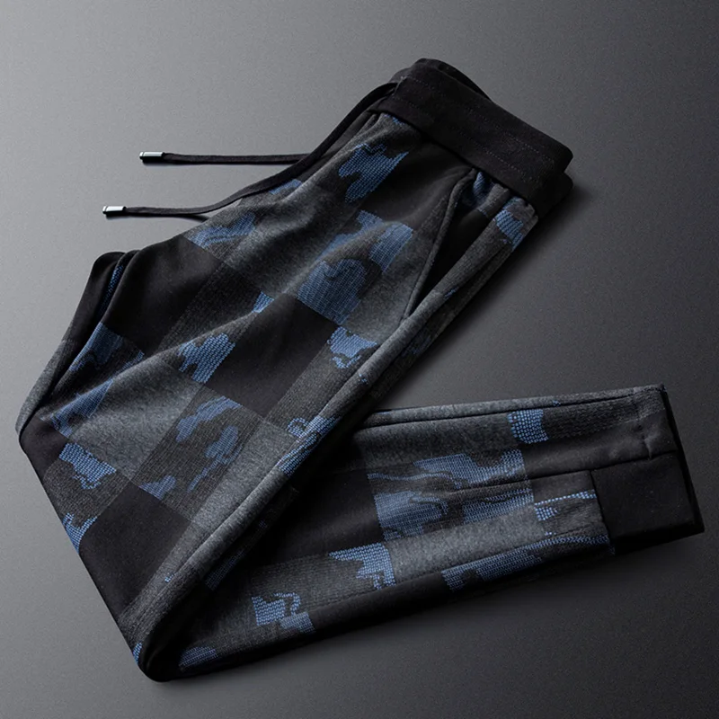 Fashion trend dark pattern casual plaid pants men's fall/winter buckle feet men's knitted plaid sports pants
Fashion trend dark pattern casual plaid pants men's fall/winter buckle feet men's knitted plaid sports pants