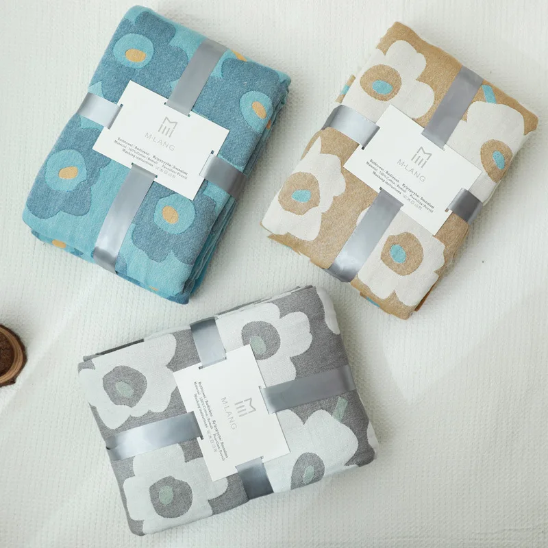 Flower Printed Blanket Jacquard Throw Blanket for Nap Sofa TV Travel Summer Quilt High Quality Soft Towel Single Double
Flower Printed Blanket Jacquard Throw Blanket for Nap Sofa TV Travel Summer Quilt High Quality Soft Towel Single Double