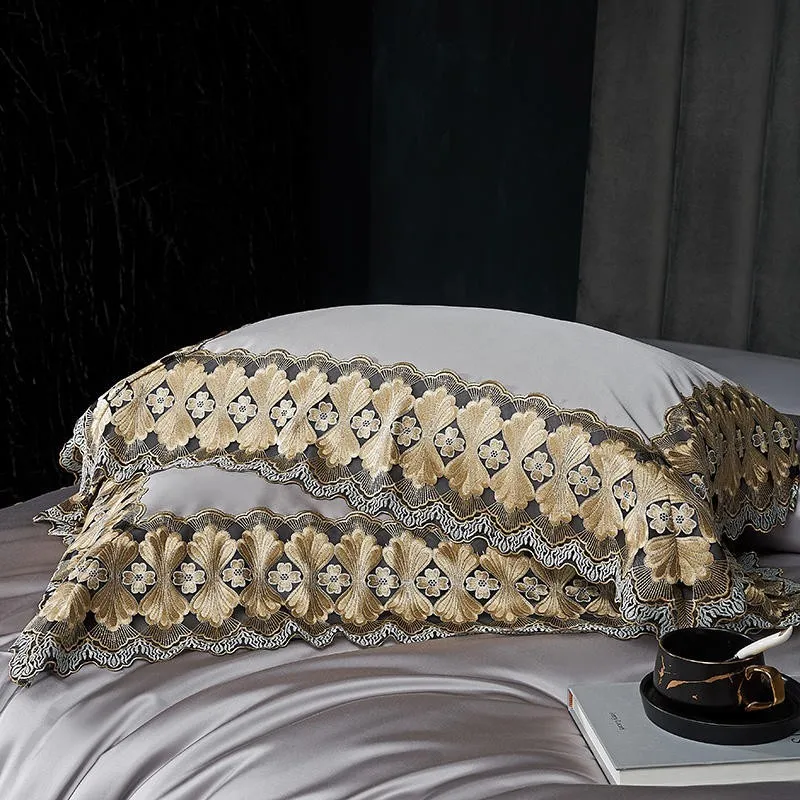 Luxury Chic Lace Bedding set queen King size 4/6Pcs Lace Duvet Cover Bed Sheet Pillowcases Sateen Silky Egyptian Cotton Bedding
Luxury Chic Lace Bedding set queen King size 4/6Pcs Lace Duvet Cover Bed Sheet Pillowcases Sateen Silky Egyptian Cotton Bedding