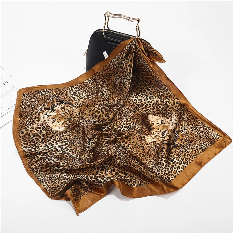 2021 шелковый шарф 60*60 см; Сезон лето; Новый стиль леопардовая расцветка sSilk шарфы для женщин Шелковый платок шарф тюрбан платок оптовая продаж... 
2021 шелковый шарф 60*60 см; Сезон лето; Новый стиль леопардовая расцветка sSilk шарфы для женщин Шелковый платок шарф тюрбан платок оптовая продаж...