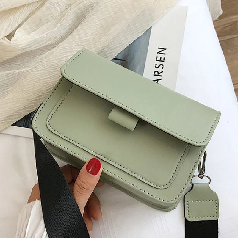 Fashion Women Leather Shoulder Bags 2021 New Summer Ladies Crossbody Bag Brand Designers Girl Purses Simple Female Messenger Bag
Fashion Women Leather Shoulder Bags 2021 New Summer Ladies Crossbody Bag Brand Designers Girl Purses Simple Female Messenger Bag