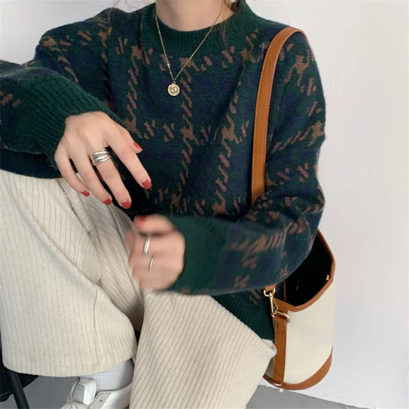 HziriP 2021 New Autumn Winter OL Outwear Vintage Print Pullover Tops Warm Sweater Women Elegant Loose Christmas Knitted Sweaters
HziriP 2021 New Autumn Winter OL Outwear Vintage Print Pullover Tops Warm Sweater Women Elegant Loose Christmas Knitted Sweaters