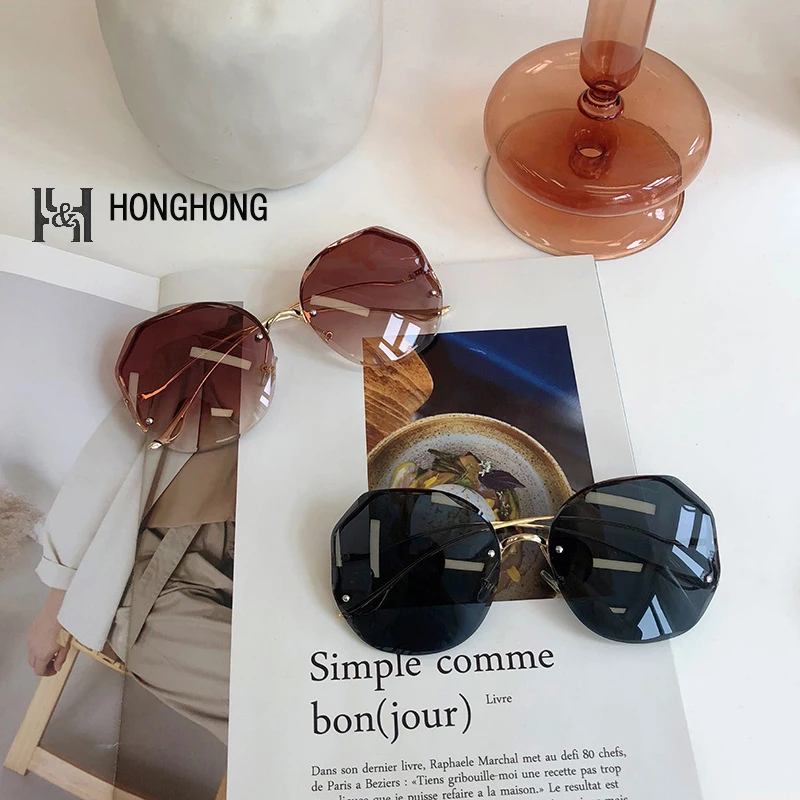 New Popular Gradient Blue Sunglasses Women Brand Designer Eyewear Sunglass Rimless Style Brown Tea Color UV400 Protection 
New Popular Gradient Blue Sunglasses Women Brand Designer Eyewear Sunglass Rimless Style Brown Tea Color UV400 Protection