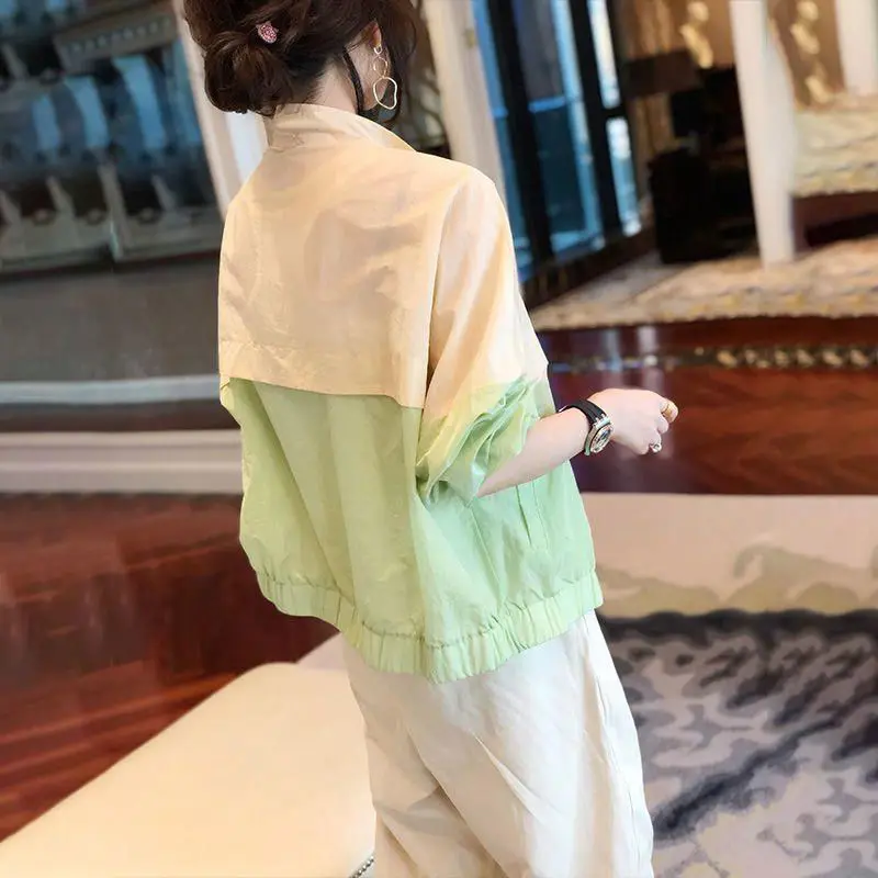 Spring and summer new ladies sports casual fashion jacket loose zipper Harajuku thin sunscreen top baseball windbreaker jacket
Spring and summer new ladies sports casual fashion jacket loose zipper Harajuku thin sunscreen top baseball windbreaker jacket