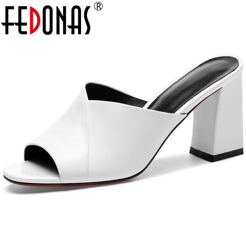 FEDONAS Fashion Newest Women Slippers Genuine Leather Classic Design High Heels Sandals Summer Casual Prom Party Shoes Woman 
FEDONAS Fashion Newest Women Slippers Genuine Leather Classic Design High Heels Sandals Summer Casual Prom Party Shoes Woman