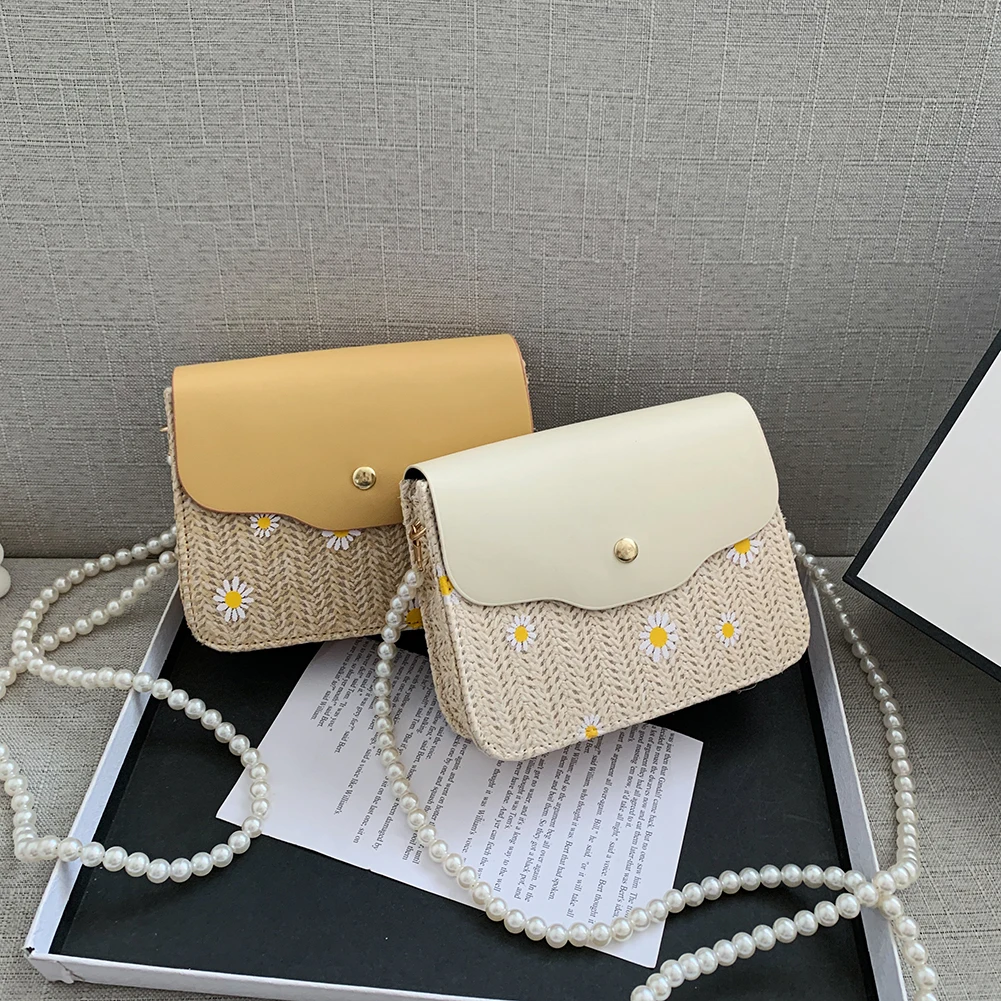 Fashion Women PU Leather Woven Patchwork Little Daisy Embroidery Crossbody Shoulder Messenger Bag Chain Small Handbag Purse
Fashion Women PU Leather Woven Patchwork Little Daisy Embroidery Crossbody Shoulder Messenger Bag Chain Small Handbag Purse
