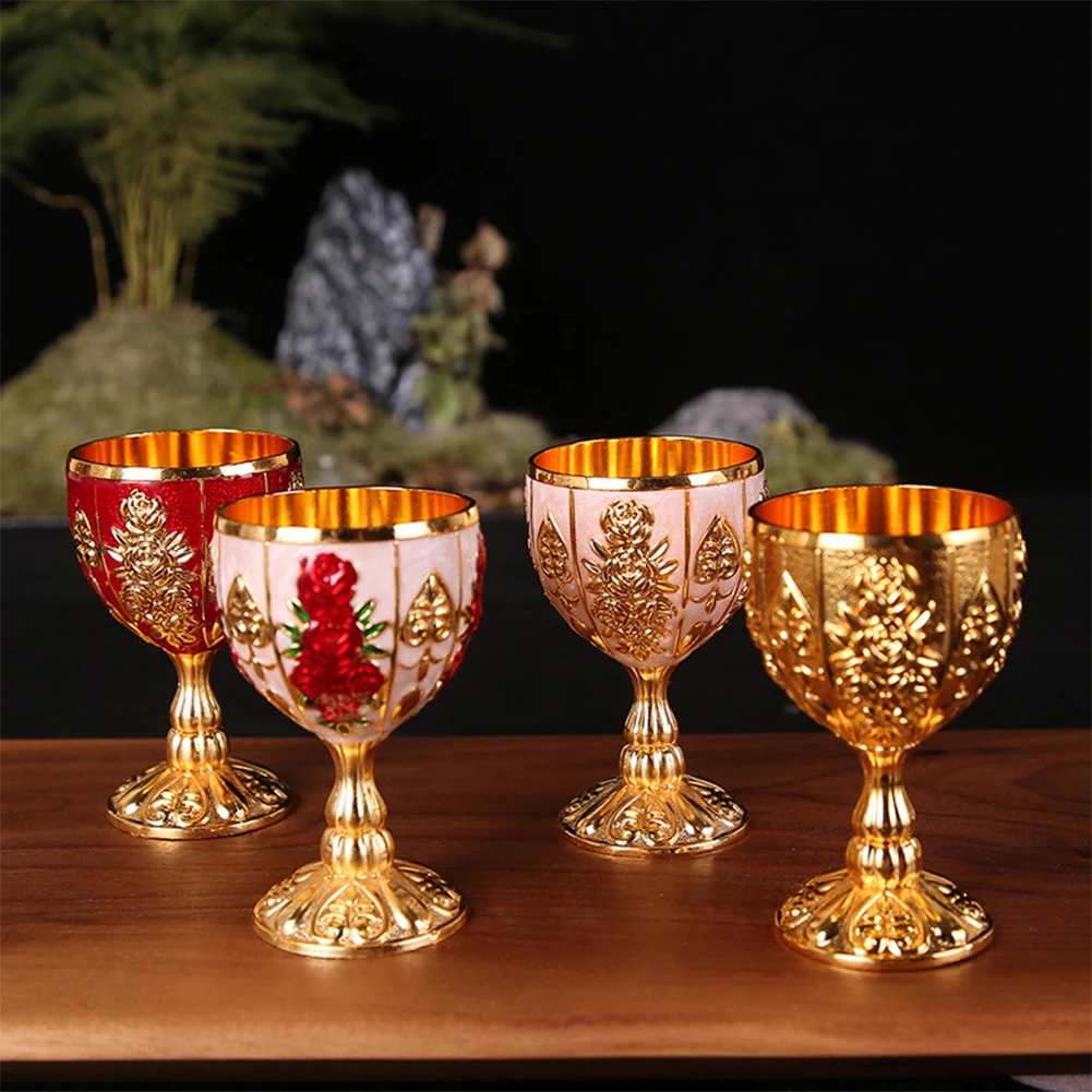 Gold Metal Retro Wine Glasses Vintage European Style Creative Gift Goblet Cocktail Cup Champagne Glasses Bar Homes Decor 30ML
Gold Metal Retro Wine Glasses Vintage European Style Creative Gift Goblet Cocktail Cup Champagne Glasses Bar Homes Decor 30ML