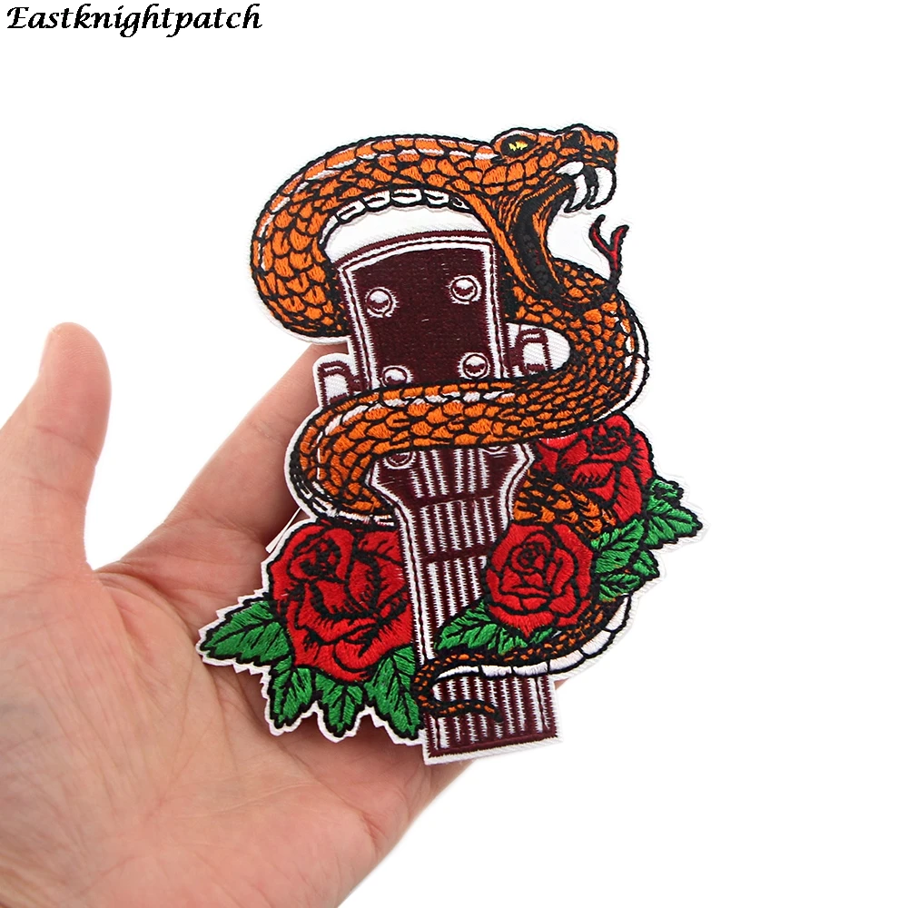 E2453 Cartoon Snake Iron on Patches Clothing para diy Rose Punk Embroidered badges Sewing Applique Patchworks stickers
E2453 Cartoon Snake Iron on Patches Clothing para diy Rose Punk Embroidered badges Sewing Applique Patchworks stickers