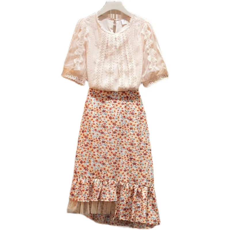 Big Ladies' Summer New Western Style Younger Sister Fishtail Floral Chiffon Skirt Blouse Top Sweet Fashion Outfit
Big Ladies' Summer New Western Style Younger Sister Fishtail Floral Chiffon Skirt Blouse Top Sweet Fashion Outfit