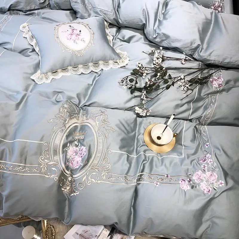 37 cotton Luxury King Queen size Bedding Set Embroidery duvet covers Classical Blue Pink Bed cover set couvre lit de luxe
37 cotton Luxury King Queen size Bedding Set Embroidery duvet covers Classical Blue Pink Bed cover set couvre lit de luxe