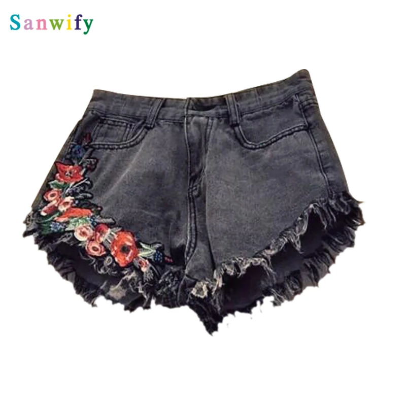 2020 Summer Ripped Shorts Women New Flower Burrs Shorts Female High Waist Wide Leg Pants Denim Shorts 
2020 Summer Ripped Shorts Women New Flower Burrs Shorts Female High Waist Wide Leg Pants Denim Shorts