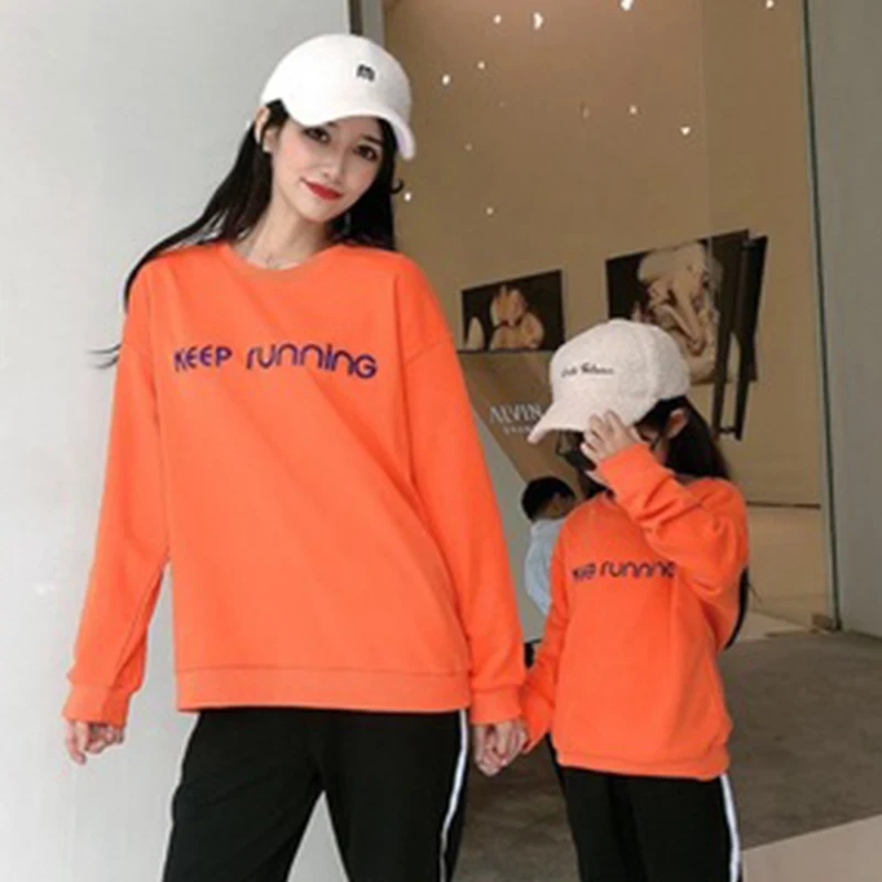 Fashion Women Kids Family Sweatshirt Autumn Long Sleeve Loose Hoodies Family Matching Clothes Casual Sweatshirts Streetwear
Fashion Women Kids Family Sweatshirt Autumn Long Sleeve Loose Hoodies Family Matching Clothes Casual Sweatshirts Streetwear