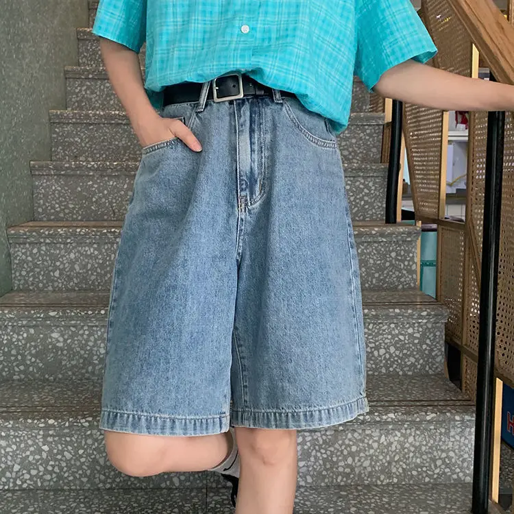 Retro Korean denim shorts women's summer new high waist slim student straight wide leg pant
Retro Korean denim shorts women's summer new high waist slim student straight wide leg pant