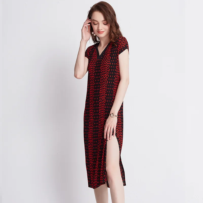 Женское платье в горошек, с V-образным вырезом, без рукавов
Женское платье в горошек, с V-образным вырезом, без рукавов