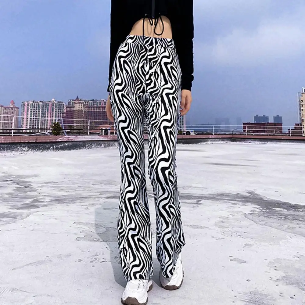 Fashion Women Flared Pants Zebra Stripes Print Skinny High Waist Zebra Bell-bottom Trousers for Leisure
Fashion Women Flared Pants Zebra Stripes Print Skinny High Waist Zebra Bell-bottom Trousers for Leisure