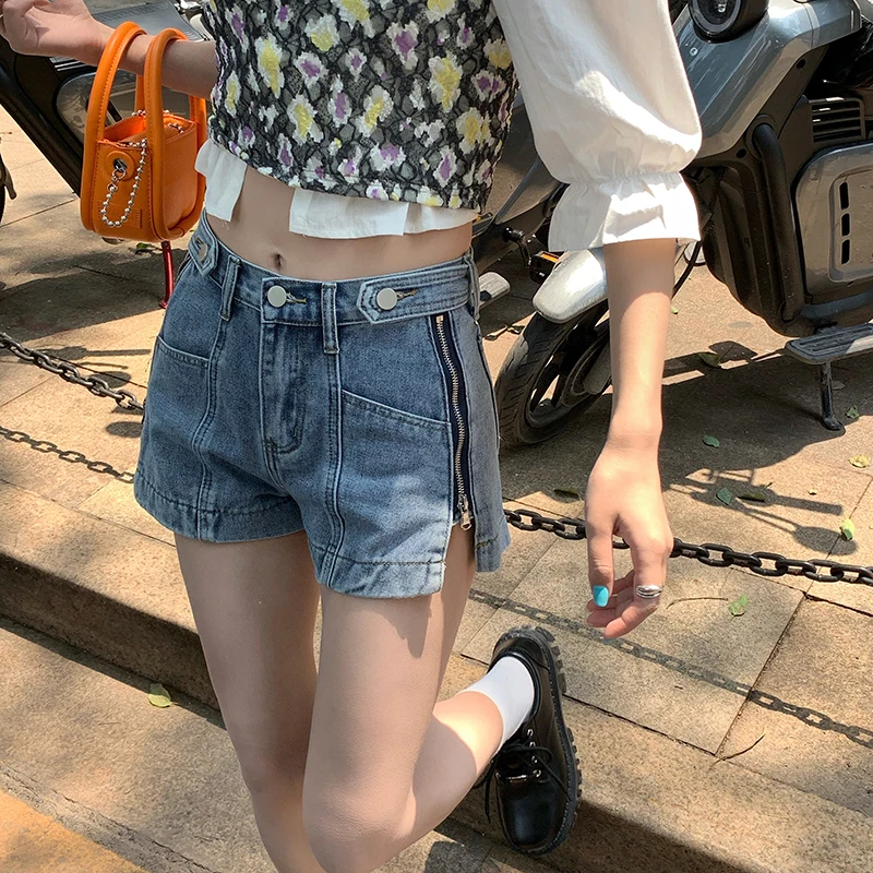 Korean Summer New Harajuku Washed Casual Daniel Hot Shorts High Waist Vintage Zipper Design Split Fork Slim Sexy Mini Short
Korean Summer New Harajuku Washed Casual Daniel Hot Shorts High Waist Vintage Zipper Design Split Fork Slim Sexy Mini Short