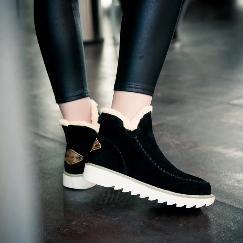 2020 Classic Women Winter Boots Suede Ankle Snow Boots Female Fur Plush Insole High Quality Botas Mujer Slip On Platform Shoes
2020 Classic Women Winter Boots Suede Ankle Snow Boots Female Fur Plush Insole High Quality Botas Mujer Slip On Platform Shoes