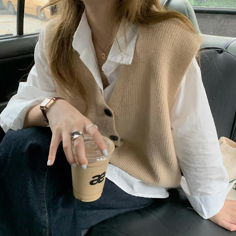 Autumn Vintage Knitted Cardigan Sweater Vest Women Sleeveless Loose Wool Cashmere Vest Tops Solid Casual Knitted Sweaters 16658
Autumn Vintage Knitted Cardigan Sweater Vest Women Sleeveless Loose Wool Cashmere Vest Tops Solid Casual Knitted Sweaters 16658