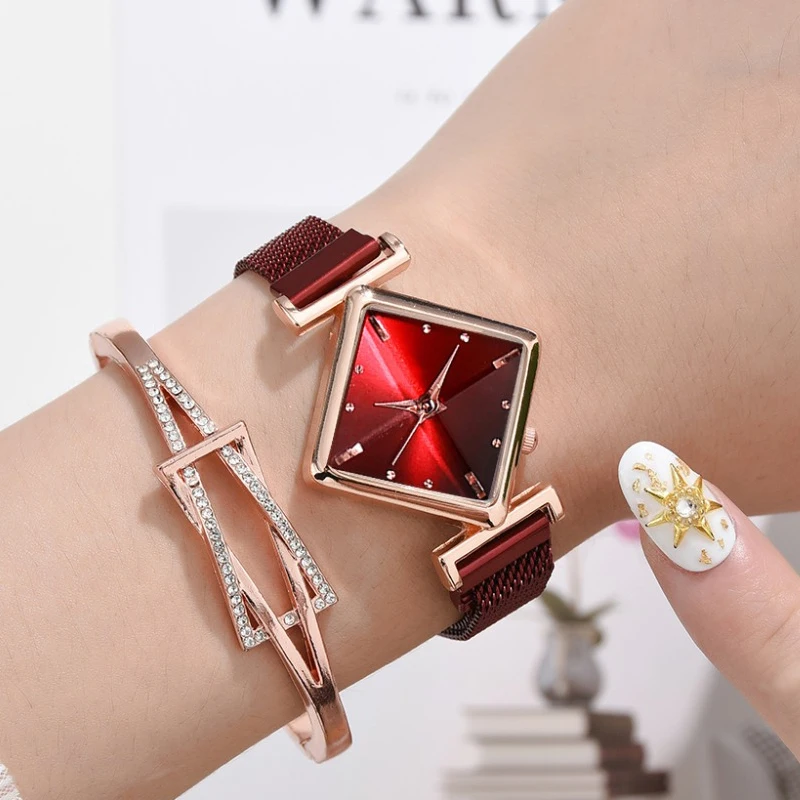 Luxury Women's Fashion Quartz Wristwatch Magnetic Buckle Square Lady Watch Exquisite Female Bracelet Watch Relogio Feminino Gift
Luxury Women's Fashion Quartz Wristwatch Magnetic Buckle Square Lady Watch Exquisite Female Bracelet Watch Relogio Feminino Gift