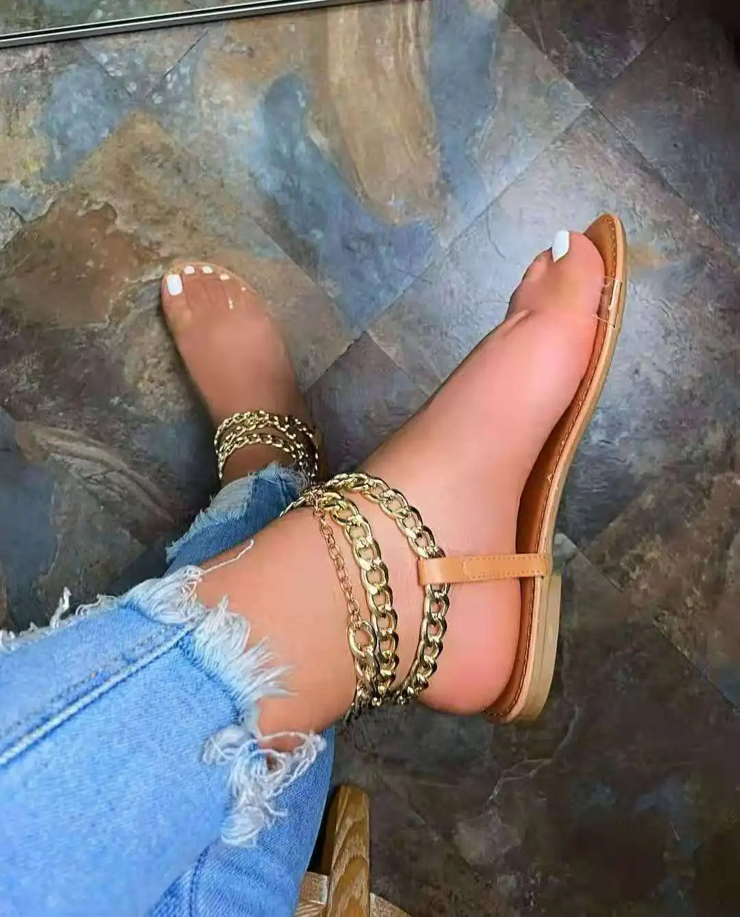 Summer New Style Flat Sandals Fashion Solid Color Chain Open Toe Outdoor Women's Shoes Plus Size2021new
Summer New Style Flat Sandals Fashion Solid Color Chain Open Toe Outdoor Women's Shoes Plus Size2021new