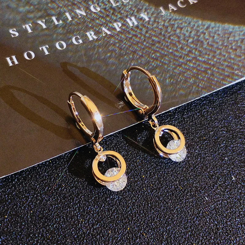 PANJBJ 925 Sterling Silver Temperament Ear Buckle Female Simple Retro Rose Gold Earrings New Long Earrings Jewelry Gift
PANJBJ 925 Sterling Silver Temperament Ear Buckle Female Simple Retro Rose Gold Earrings New Long Earrings Jewelry Gift